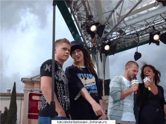 Alte forumuri - hey!!! tipa aia bibiutza_bianca s-a luat dupa - Mess, Hi5, Forum, etc.