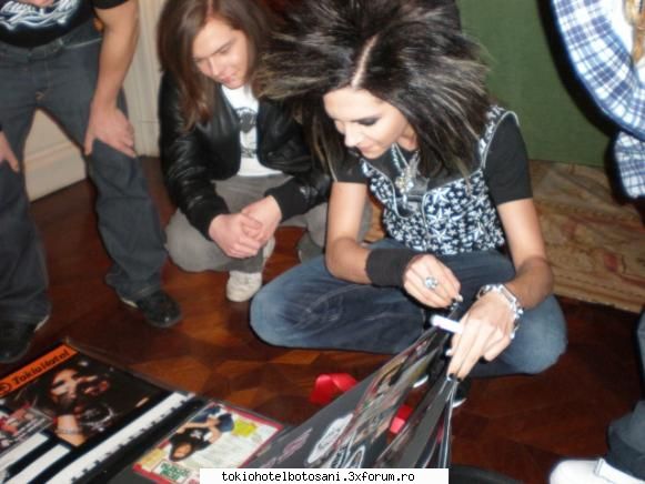 Bill are oreion??/ - ooooffffff..........ce nashpa....saracutzul - Bill Kaulitz(vocal)