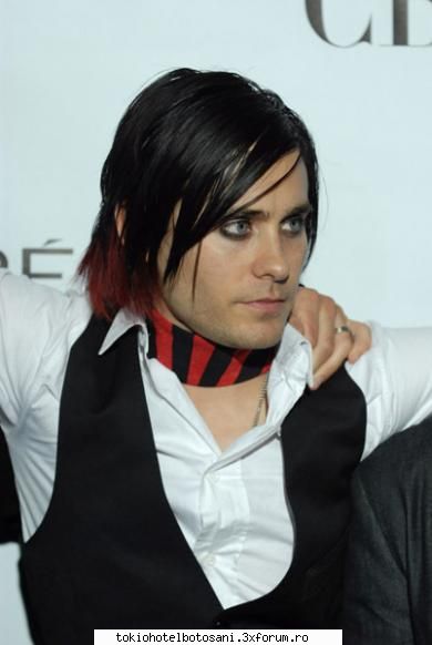 Bill blond - omg nui sta delok bine ,mai bn ramane asha cum e - Bill Kaulitz(vocal)