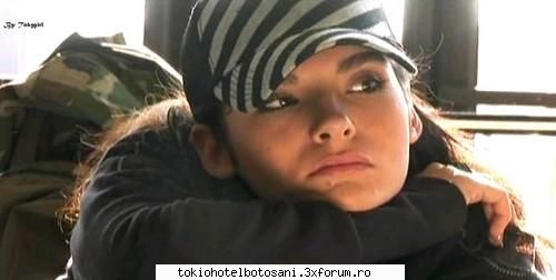 Bill lovit de David - eu nu prea cred ca a dat in el si chiar daca a - Bill Kaulitz(vocal)
