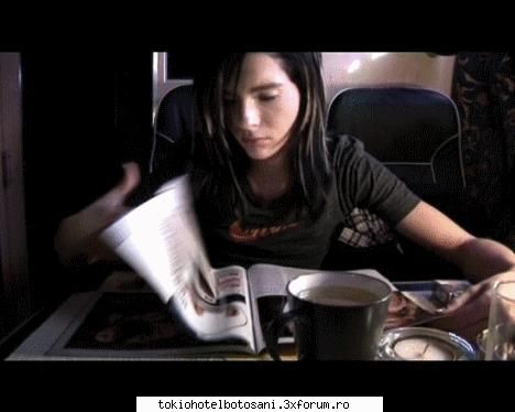 Bill nemachiat - pervers mic si cred ca in asta ed emacheat sper - Bill Kaulitz(vocal)