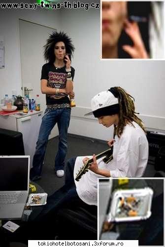 Ce fac baietii cand se relaxeaza???? - fumeaza:( :( :( Bill mami te'ai stricat la - Tokio Hotel
