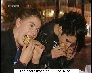 Ce fac baietii cand se relaxeaza???? - Mada O - Tokio Hotel