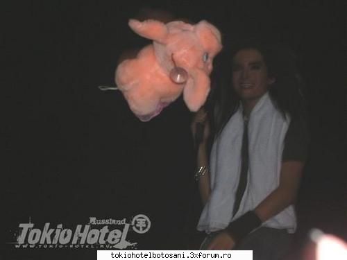 Ce mai ascunde Tom? - C are bill in manutzZz:::::::::::::::::::::: haha - Tom Kaulitz(chitara)