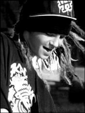Ce mai ascunde Tom? - ElecktryzZza - Tom Kaulitz(chitara)