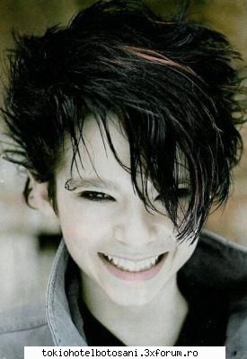 EYE-LINER LIKE BILL! - imi place cum se face dar cred ca eu nu as arata - Bill Kaulitz(vocal)