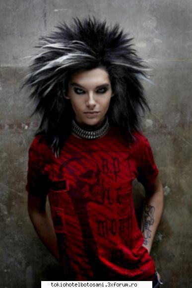 Girlfriend..?! O.o? - se vede ...este mai diferit de bill....seamana - Bill Kaulitz(vocal)
