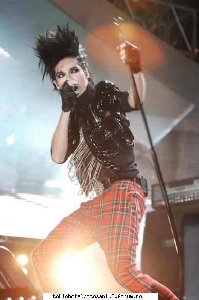 Happy B-day Bill ! - la multi ani bill! :D :D :D :D :D :D IN LEGATURA - Bill Kaulitz(vocal)