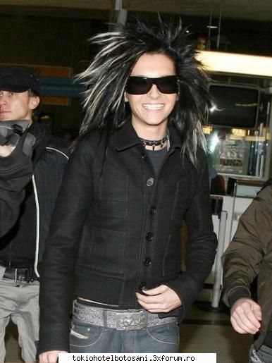 Interzis... - ia uitati ce drepti stau blugii asta mi-a venit - Tokio Hotel