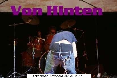 Interzis... - moooooahhhh c boxeri are nu mai zic d blugi aia - Tokio Hotel