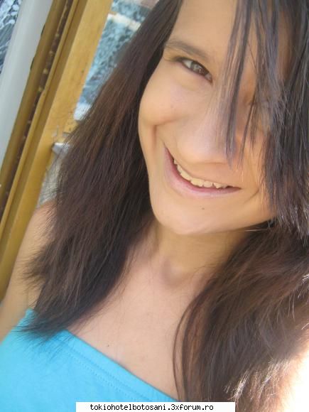 Laura^^ - ar fi cazul sa revin,cu poze & stuff ca astea - Haideti sa ne cunoastem!