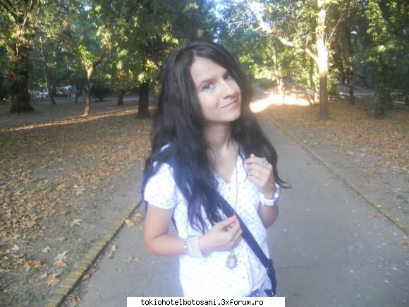 Laura^^ - lau_tokio_doll_95 - Haideti sa ne cunoastem!