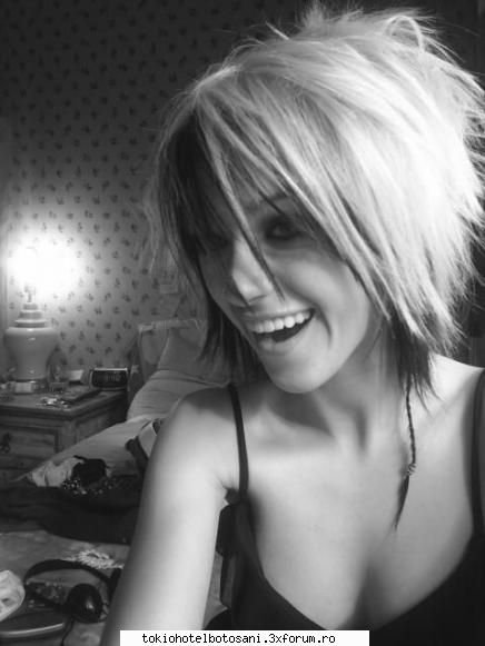 Meine Schmerzen zur�ck - amy - va aparea mai tarziu in fic, este - Arhiva fan-ficuri