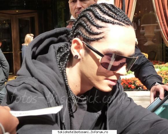 News - scuzati'mi sexto.Cvadruplo.triplul NEBUNUL asta - Tokio Hotel