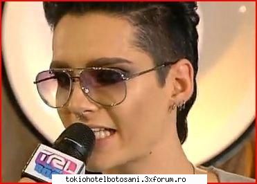 Noile pirce'uri ale lui Bill - damen Andu sa il vezi pe Bill dand din - Bill Kaulitz(vocal)