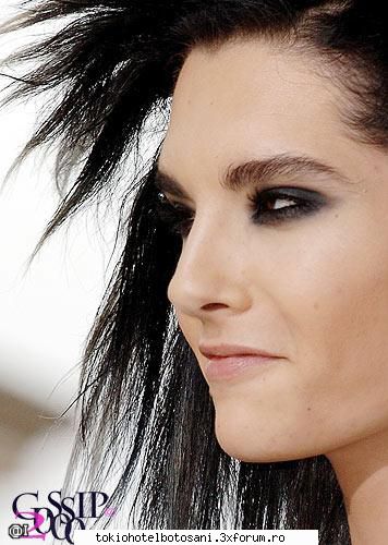 Noile pirce'uri ale lui Bill - si eu sper..... :D .... sunt sigura ca bill o sa - Bill Kaulitz(vocal)