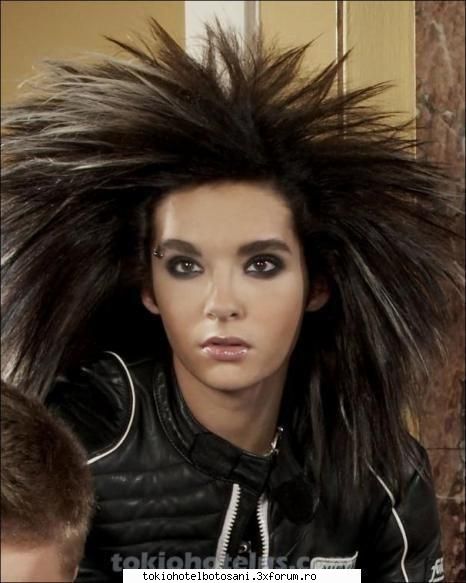 OMG ....vaiii - da Billu tau :D:D betivanu tau bill nu ai vazut - Tom Kaulitz(chitara)