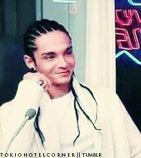 PoZe...2011.........!!!! - mtaodmutza - Tom Kaulitz(chitara)