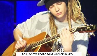 PozZzE TH(Pe Scena):X - are vocea mai groasa :D - Poze