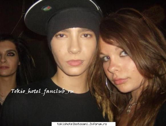Poze cu tomy comice - tom: wow..unde mio pus asta mana??? - Poze