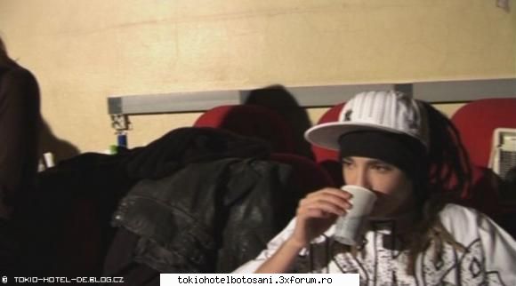 Poze cu tomy comice - Coca cola te apara de perversiii:))))))))))))))si - Poze