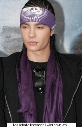 Sex cu salbaticiuni =)) - in primul rand tom nu se mai coboara la nivelul - Tom Kaulitz(chitara)