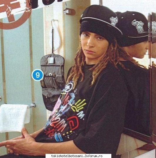 Tom- singing - looooooool cat de sweeet poate fii ce fain canta - Videoclipuri