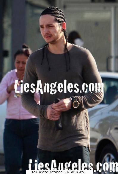 Tom Kaulitz tattoo - Si inca o poza , cu tatuajul lui Tom Apropo , nu - Tom Kaulitz(chitara)