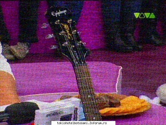 Tom si chitara - scz k imaginile is de calitate proasta (leam - Tom Kaulitz(chitara)