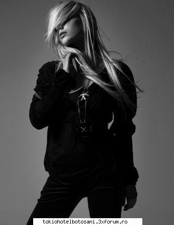 avril lavigne - Avril Lavigne & Lil' Mama - Girlfriend - Alte formatii/cantareti