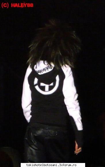 galery - dap gia daramate erau scaunele :d cum sta rezemat - Bill Kaulitz(vocal)