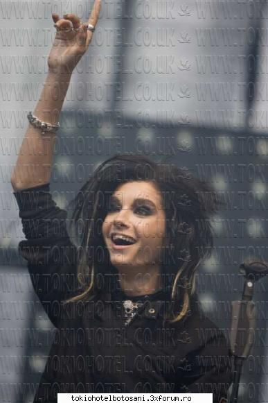 galery - ailei cand il vad cum rade - Bill Kaulitz(vocal)