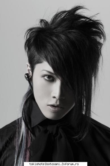 miyavi - Biografie: Nume de scena: Miyavi Cunoscut si ca - Alte formatii/cantareti