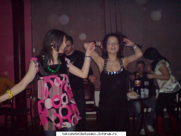 photos with us ;) - la majoratul celei mai bune prietene - Haideti sa ne cunoastem!