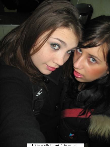 photos with us ;) - in poza copacul si radacina nu sunt eu :)))) si - Haideti sa ne cunoastem!