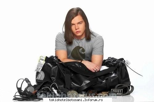 poze cu georg sau gustav---comice - bai astia mi-au aruncat lucrurile pe geam! omg :x - Poze
