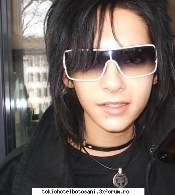 scrisul lui bill - nimic de comentat pt ca eu scriu mai urat decat - Bill Kaulitz(vocal)